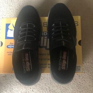 Men’s Sketcher’s Size 10.5